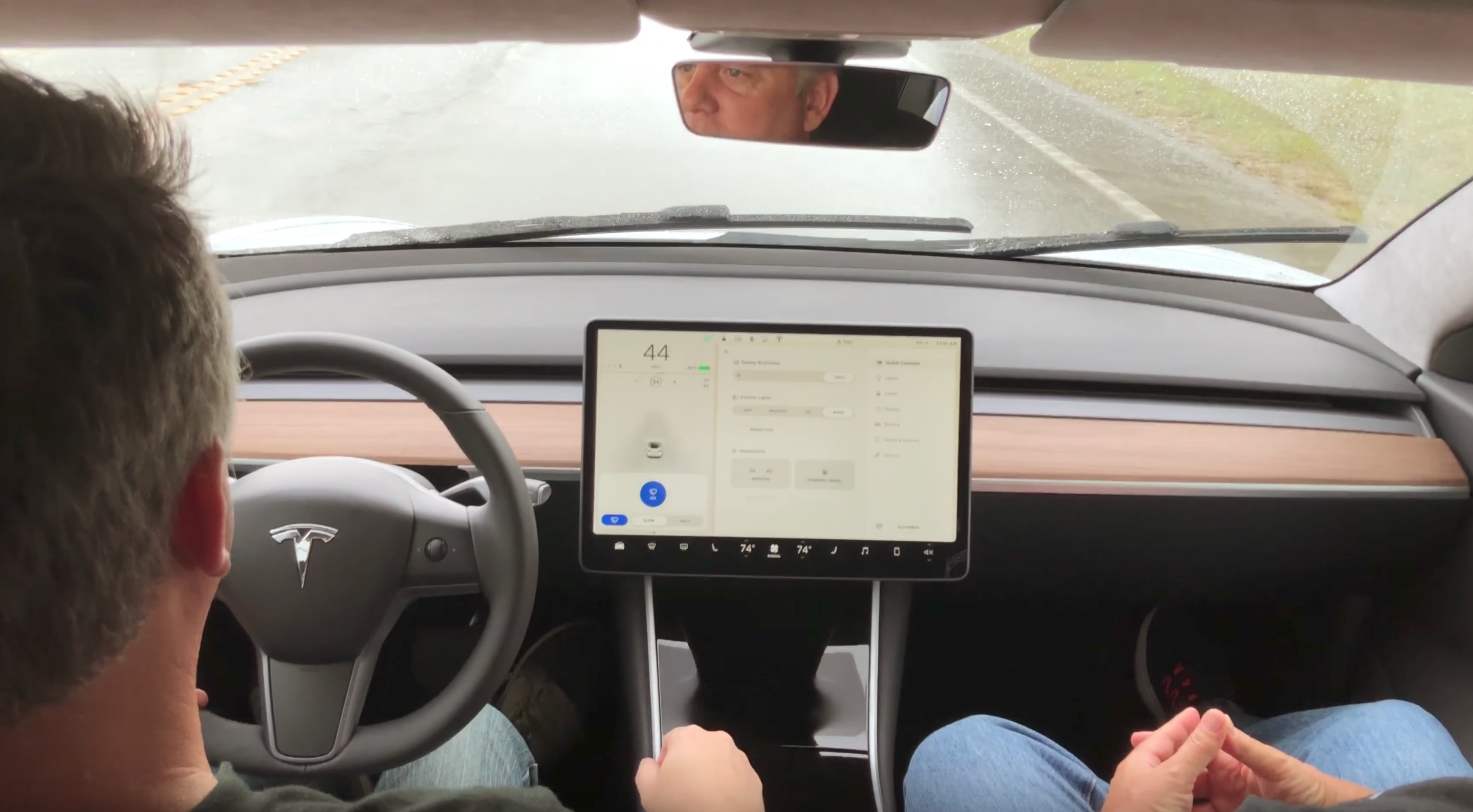 Tesla Model 3 Review First In Depth Look At Car S Interior