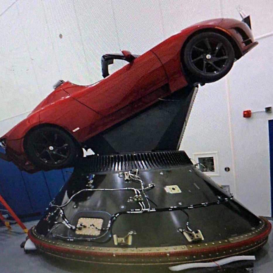 elon-musk-cherry-roadster-spacex-falcon-heavy-payload