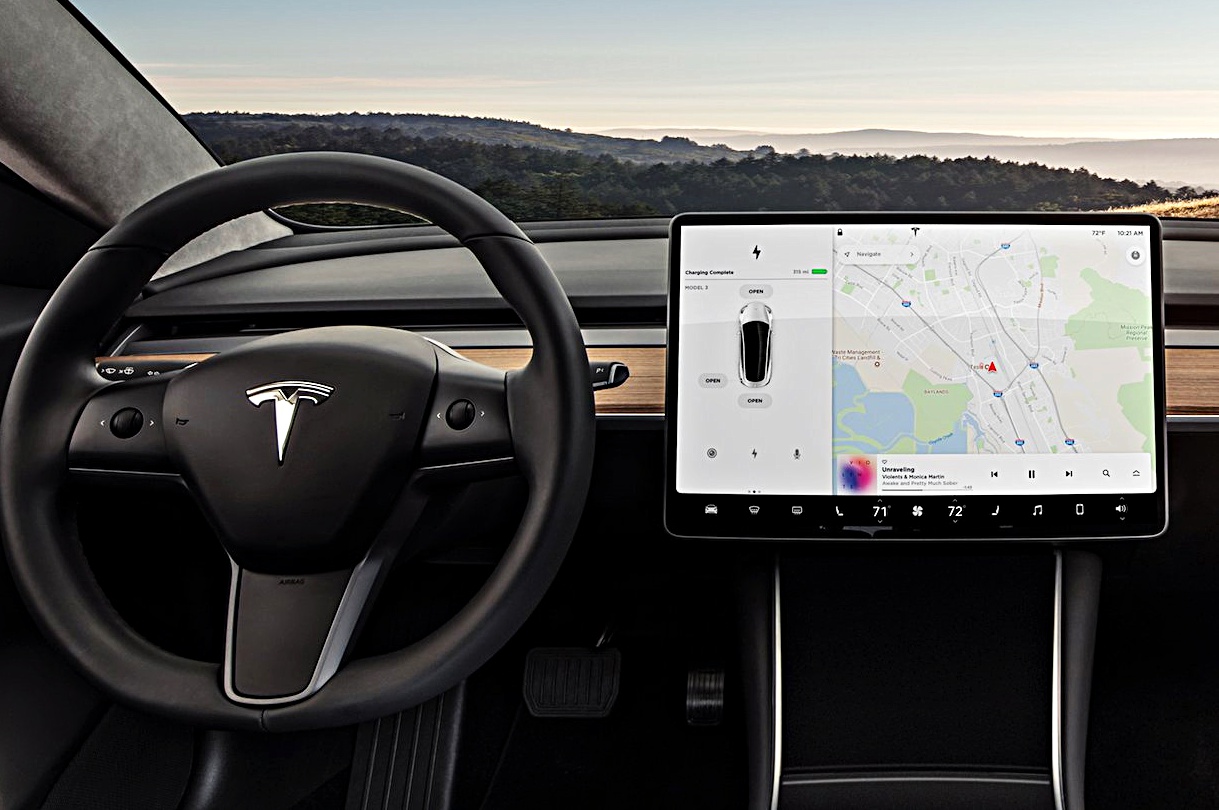 Tesla Model 3: Top accessoires pour soigner son habitacle