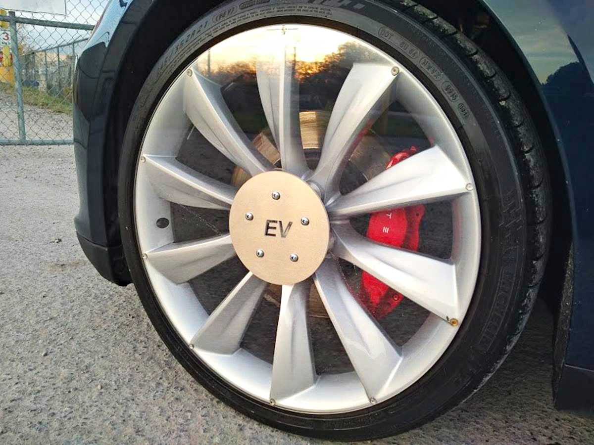 This Tesla DIY project shows that Aero Wheels can still look pretty cool