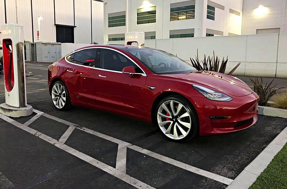 terning Gå op og ned Selvforkælelse Tesla Model 3 Performance possibly spotted ahead of dual motor rollout