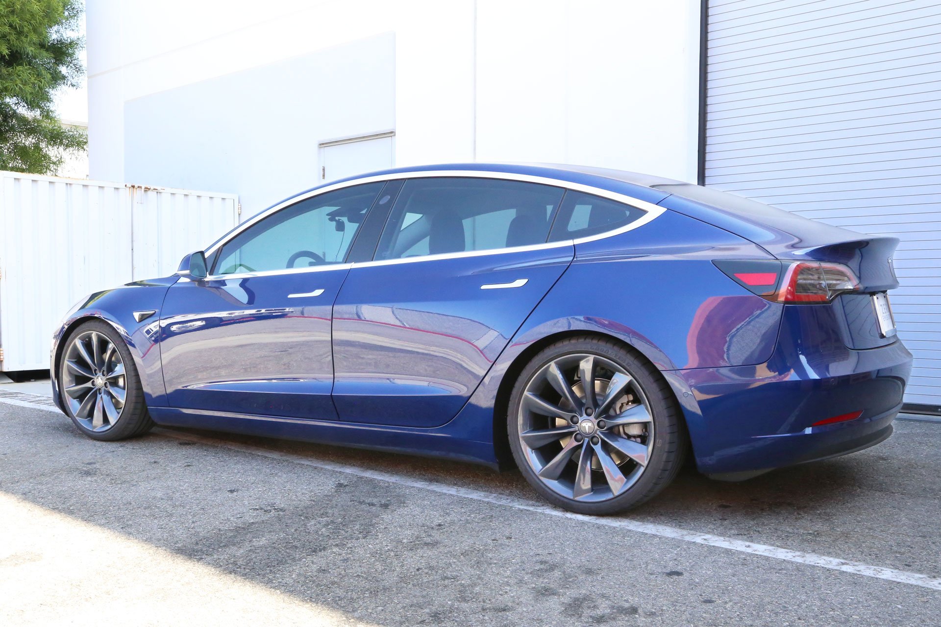 EVWheel_Direct_20inch_Metallic_Grey_EVT_Turbine_Wheels_Tesla_Model_3-Blue__003_2000x