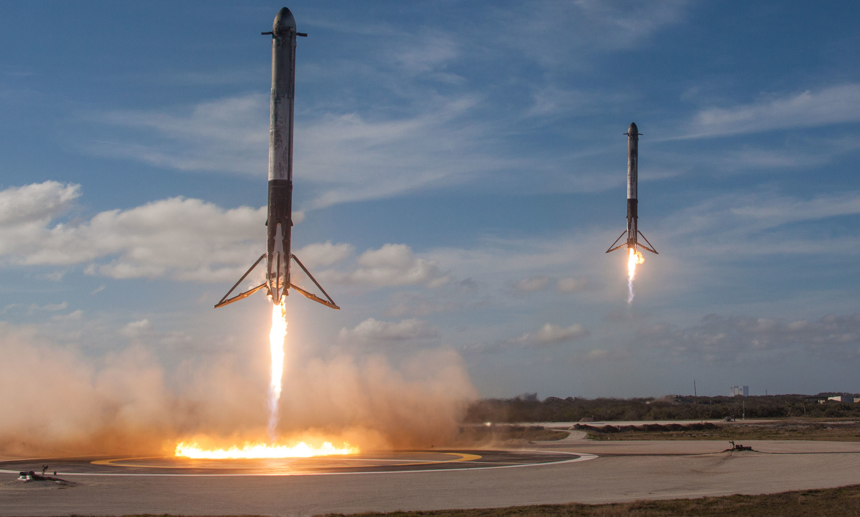 Falcon Heavy side booster landings (SpaceX)