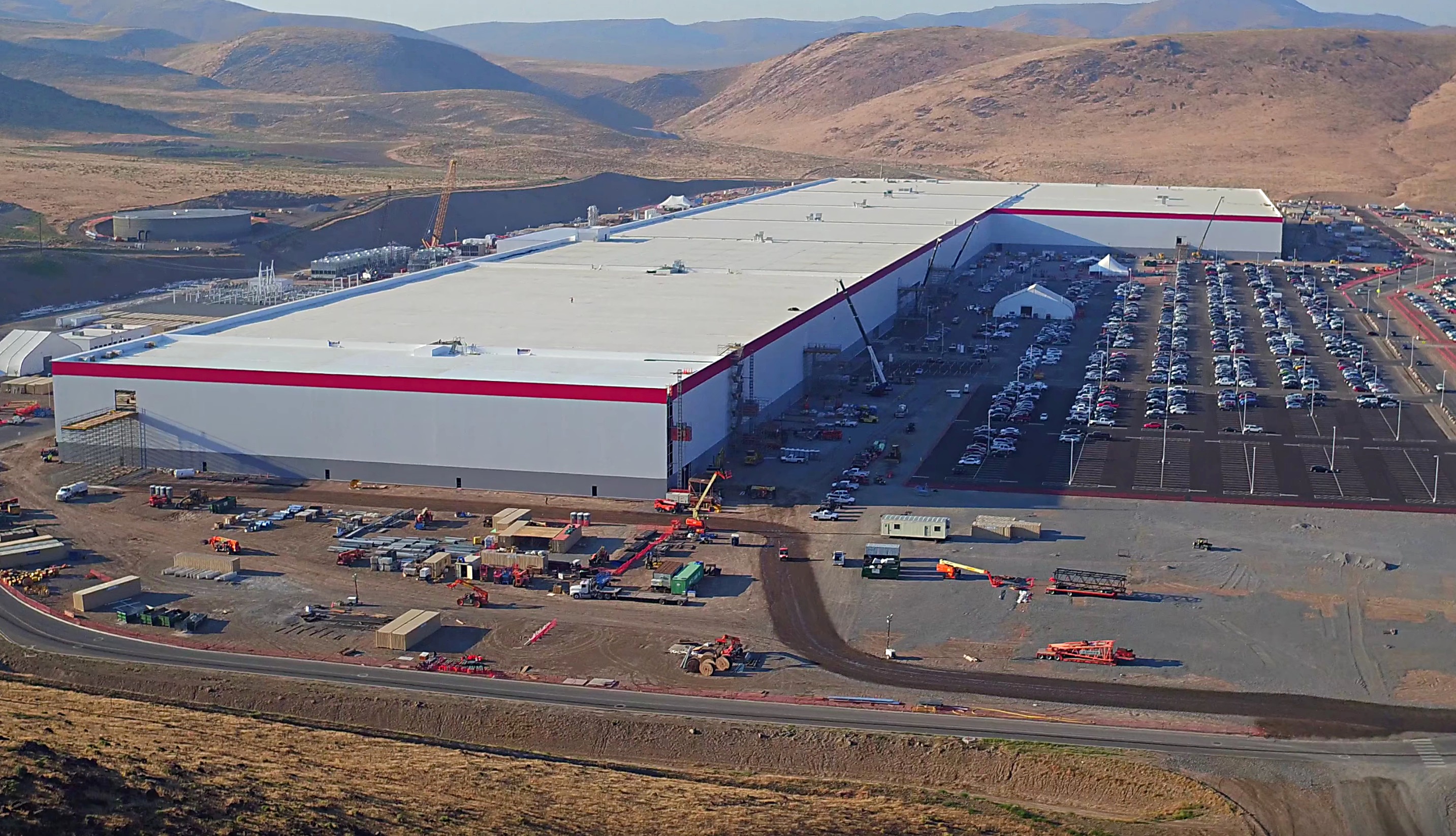 Tesla Gigafactory in Nevada tops $1.3 billion in construction costs