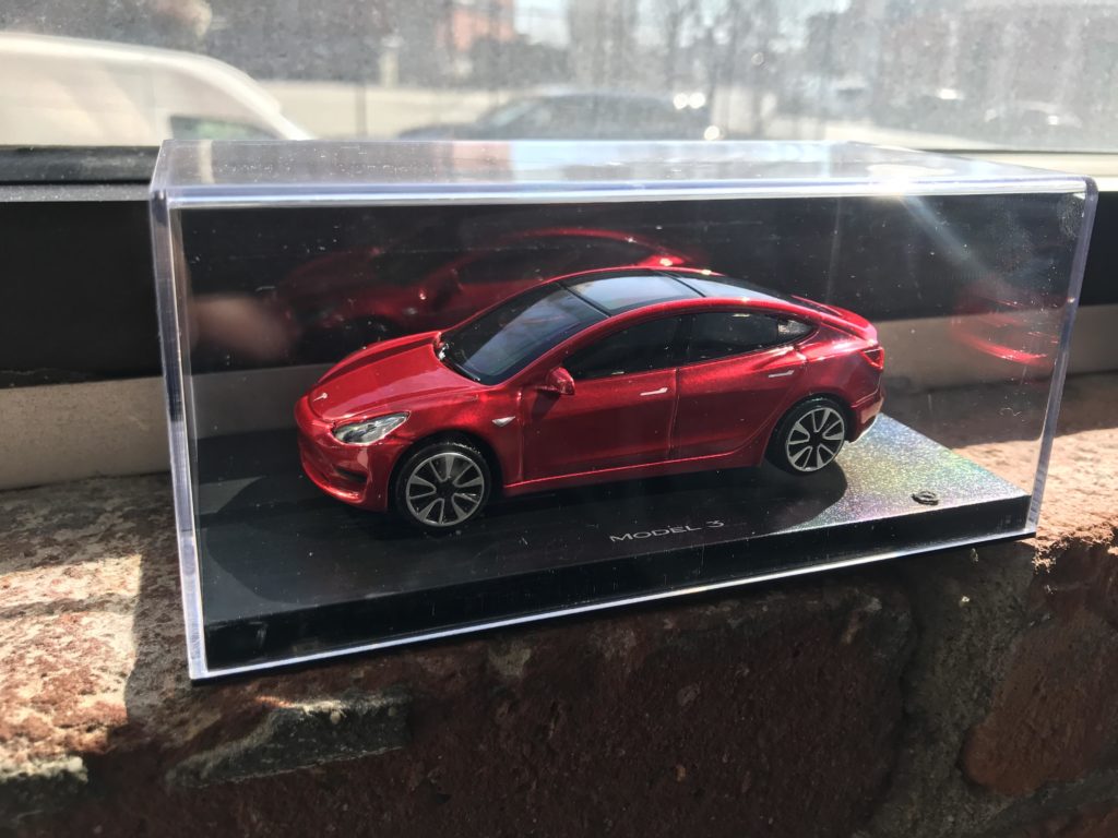 First look at Tesla's something special diecast replica to Model 3  line-waiters