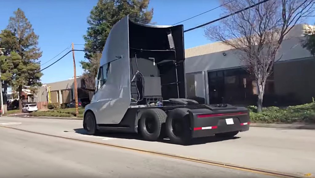 Doordringen Onverbiddelijk Uiterlijk Tesla Semi truck's battery pack and overall weight explored