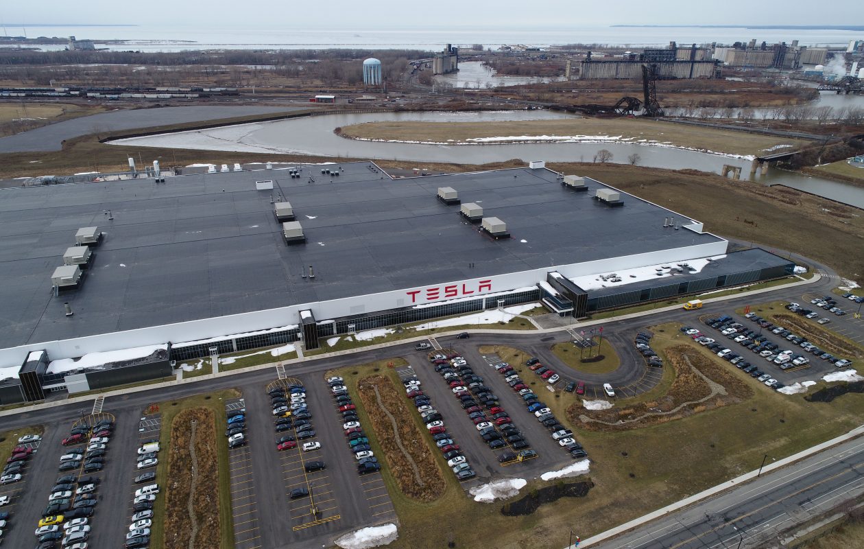 photo of Tesla and Panasonic end solar joint venture at Giga New York ahead of April “company talk” event image