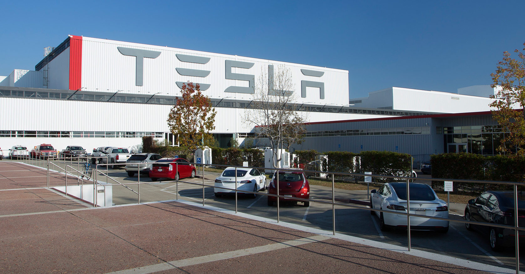tesla fremont factory in northern california where the model 3 and model y are manufactured