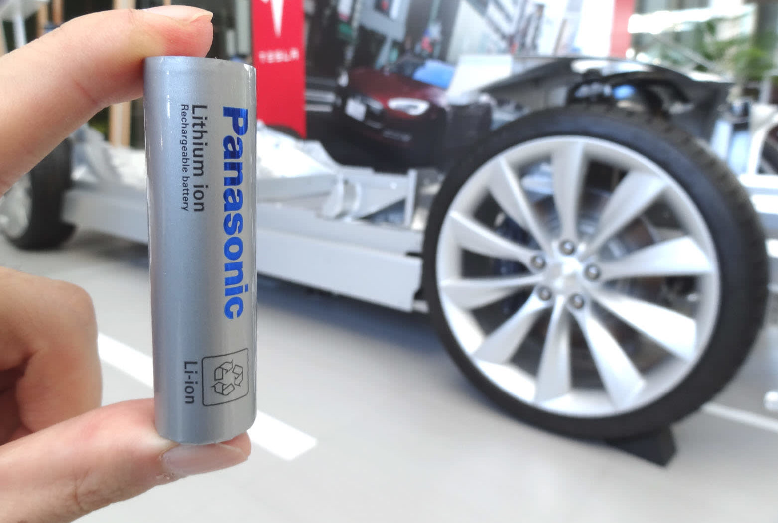 Panasonic, supplier of Tesla batteries, wants cobalt-free cells in 2-3 years