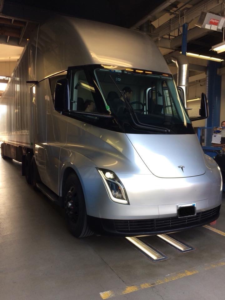 tesla-semi-tractor-donner-pass-chp-inspection