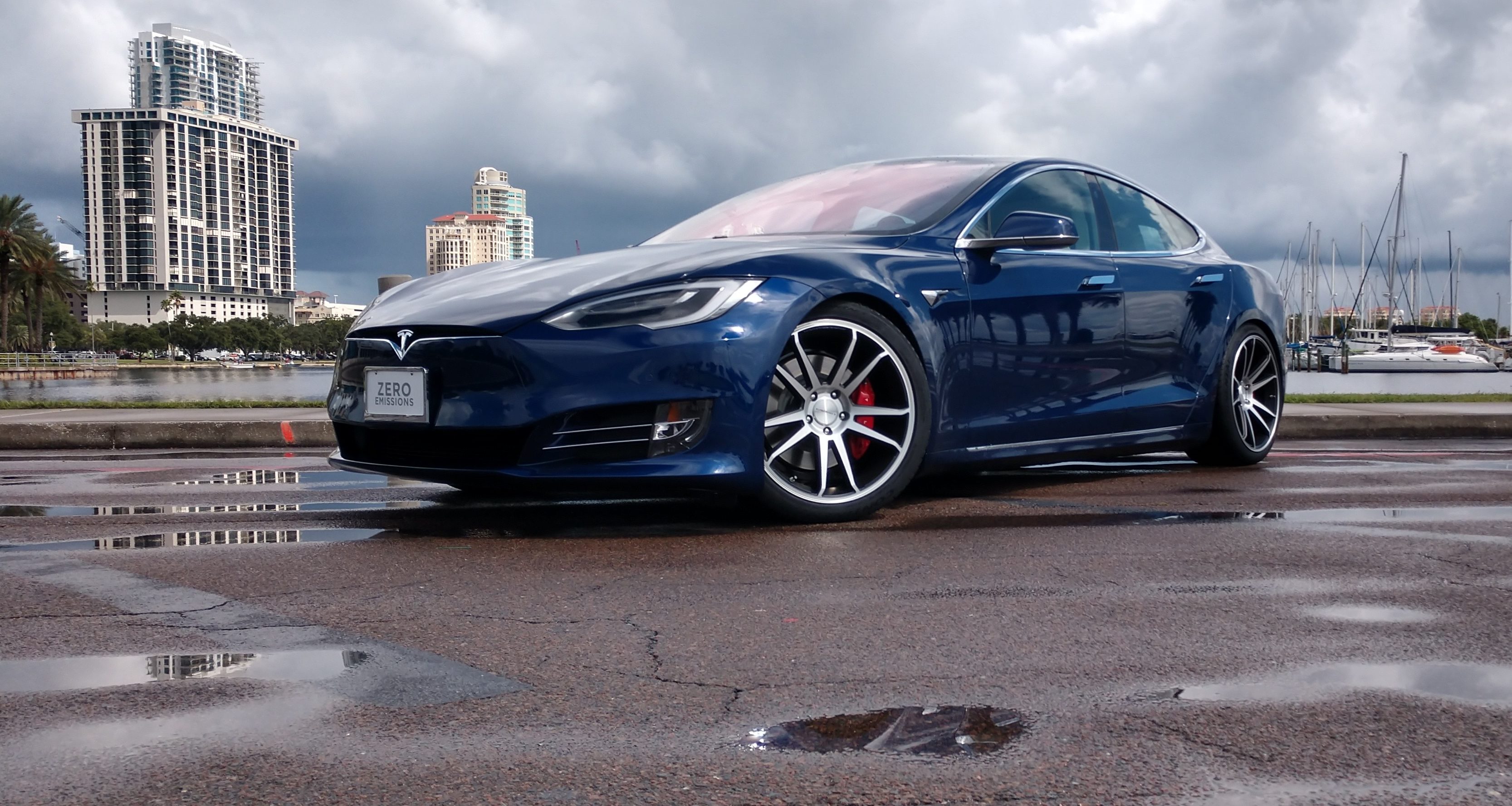 Weinig Bereid wees onder de indruk Dream Giveaway's Tesla Model S P100D promotion helps children's charities  make a difference