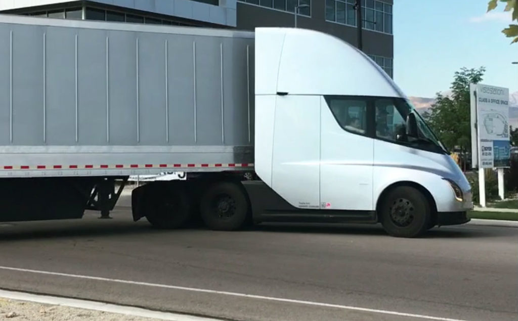 Tesla Semi with trailer showcases unearthly acceleration and sound in