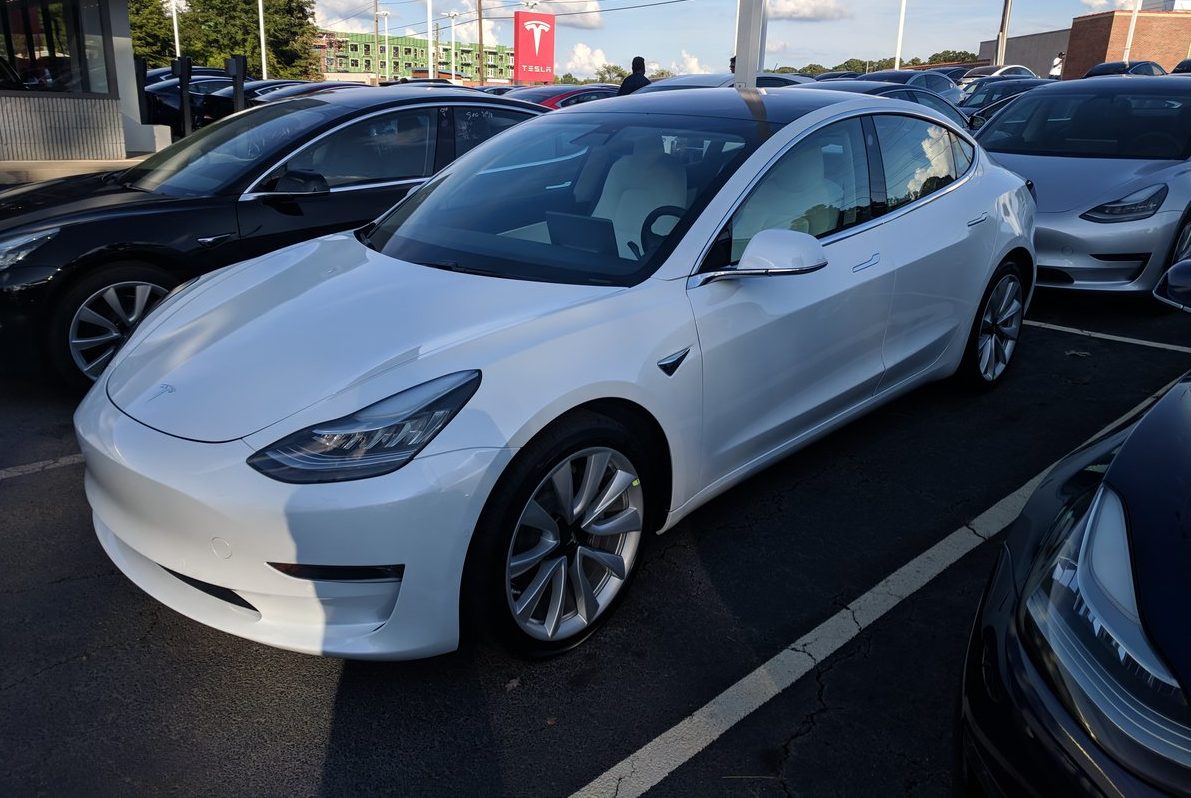 tesla model 3 distance on one charge