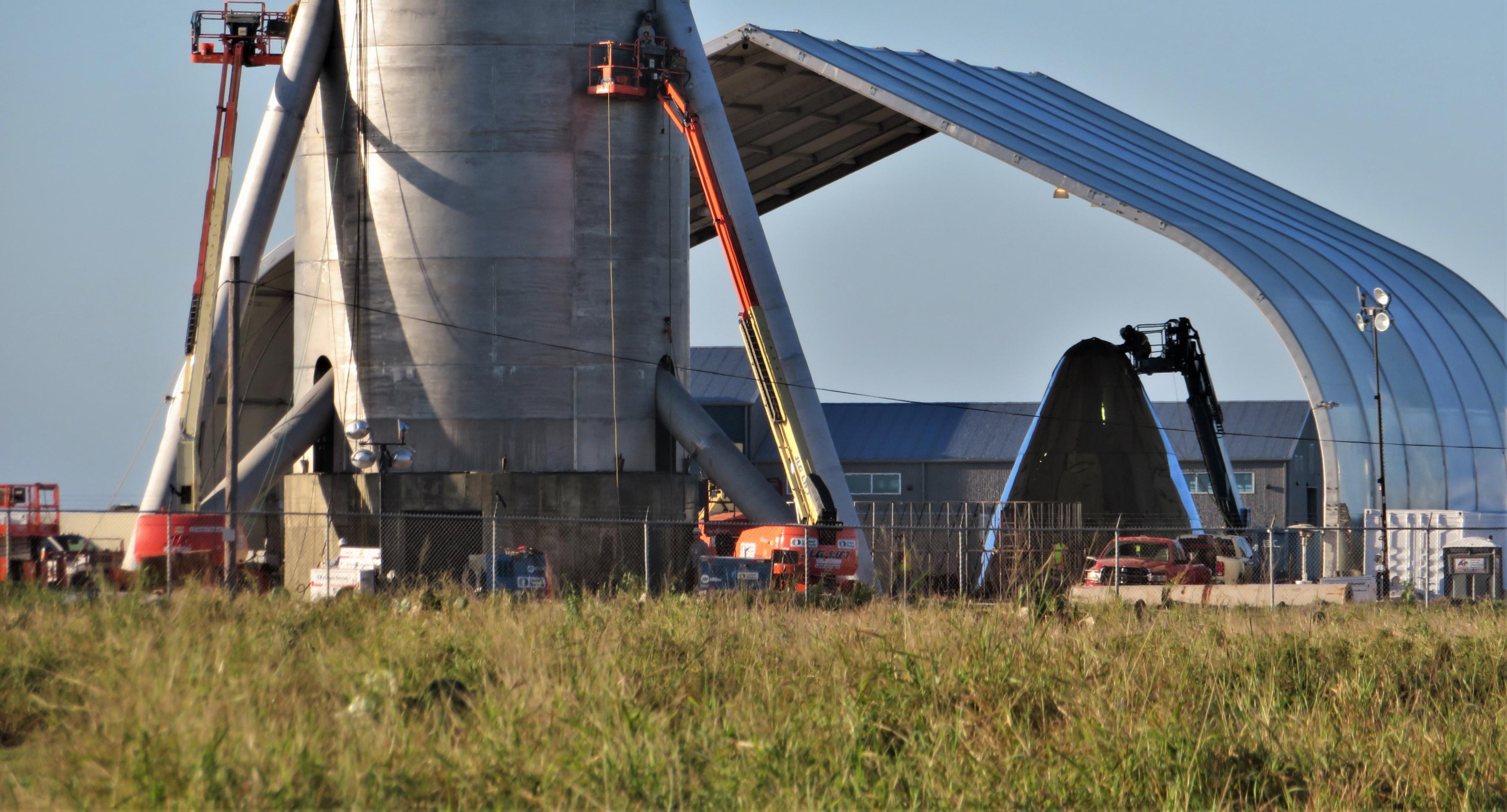 Starship-hopper-construction-bocachicagal-NASASpaceflight-overview-2-c.jpg