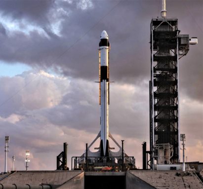 Crew Dragon DM-1 Falcon 9 B1051 rollout (SpaceX) 3 square(c)