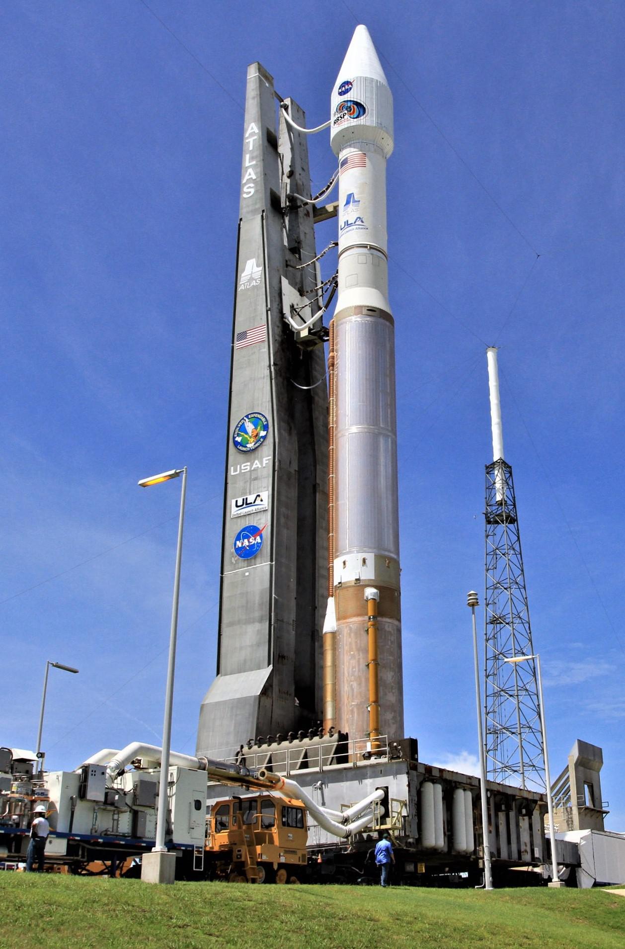 Atlas V 401 RBSP rollout 2012 (NASA) - TESLARATI1258 x 1909