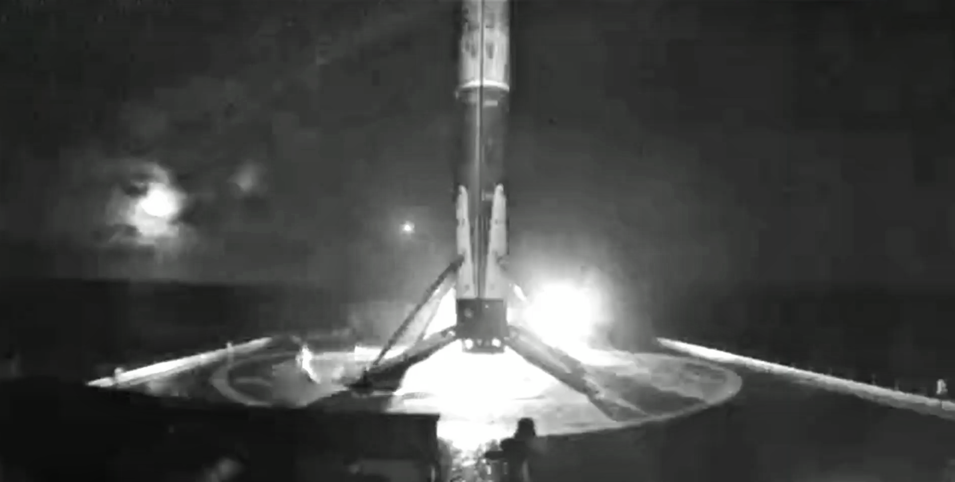 Falcon 9 b1048 PSN-6 webcast (SpaceX) landing 3