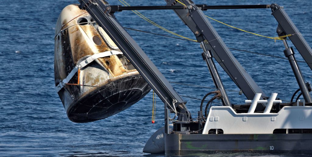 https://www.teslarati.com/wp-content/uploads/2019/03/Crew-Dragon-DM-1-GO-Searcher-recovery-ops-030819-NASA-Cory-Huston-1-crop-c-1024x515.jpg