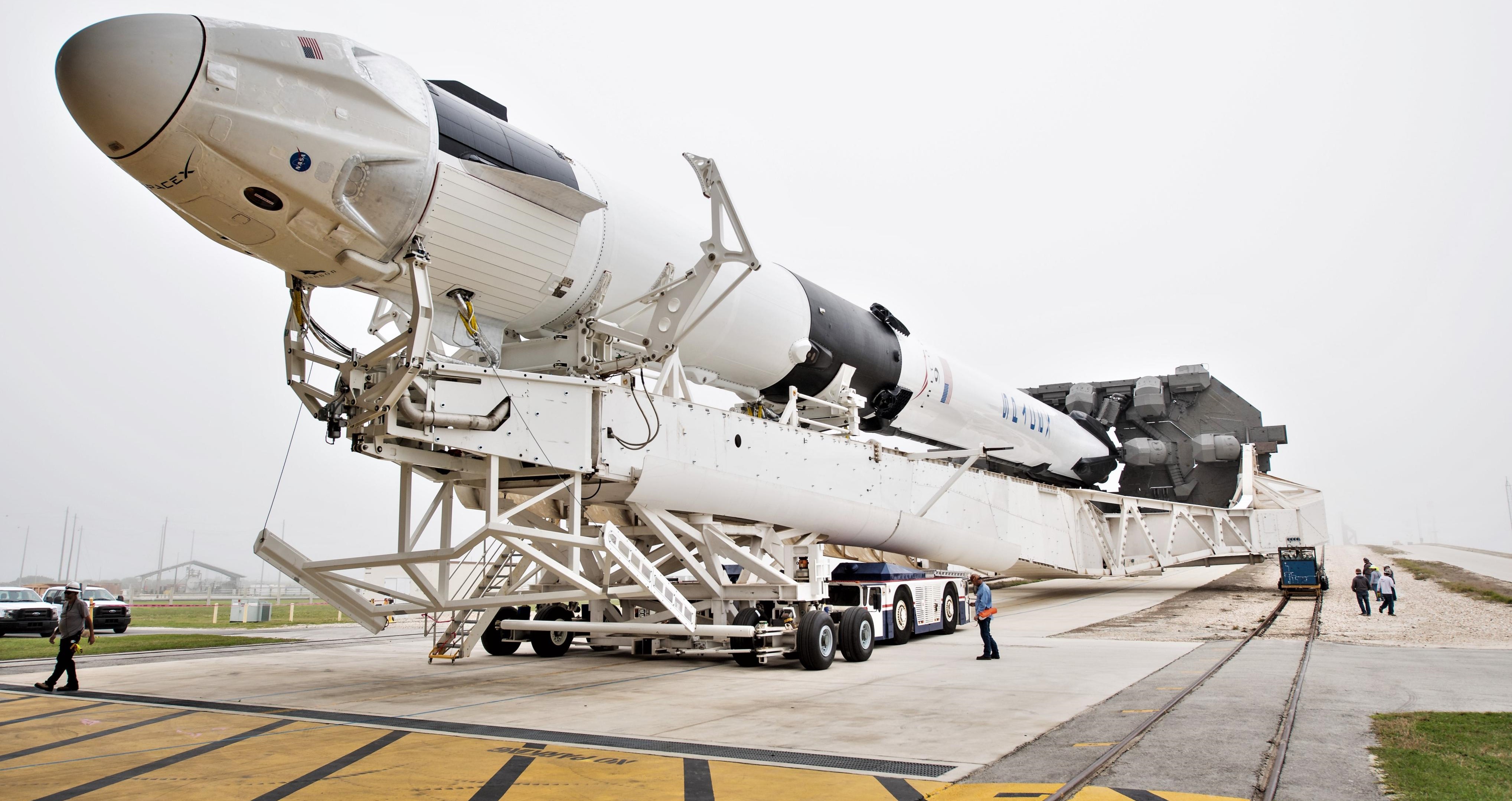 Rocket-Landing Site, Next Dragon Spacecraft Star in SpaceX Photos