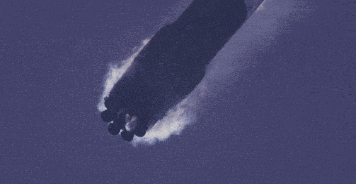 Falcon-9-landing-burn-(SpaceX)-5