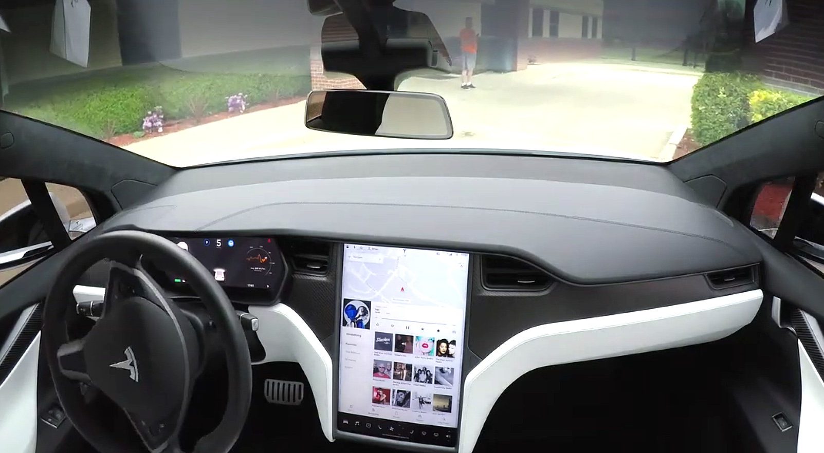 Tesla Smart Summon Will Be Available On Older Model S And