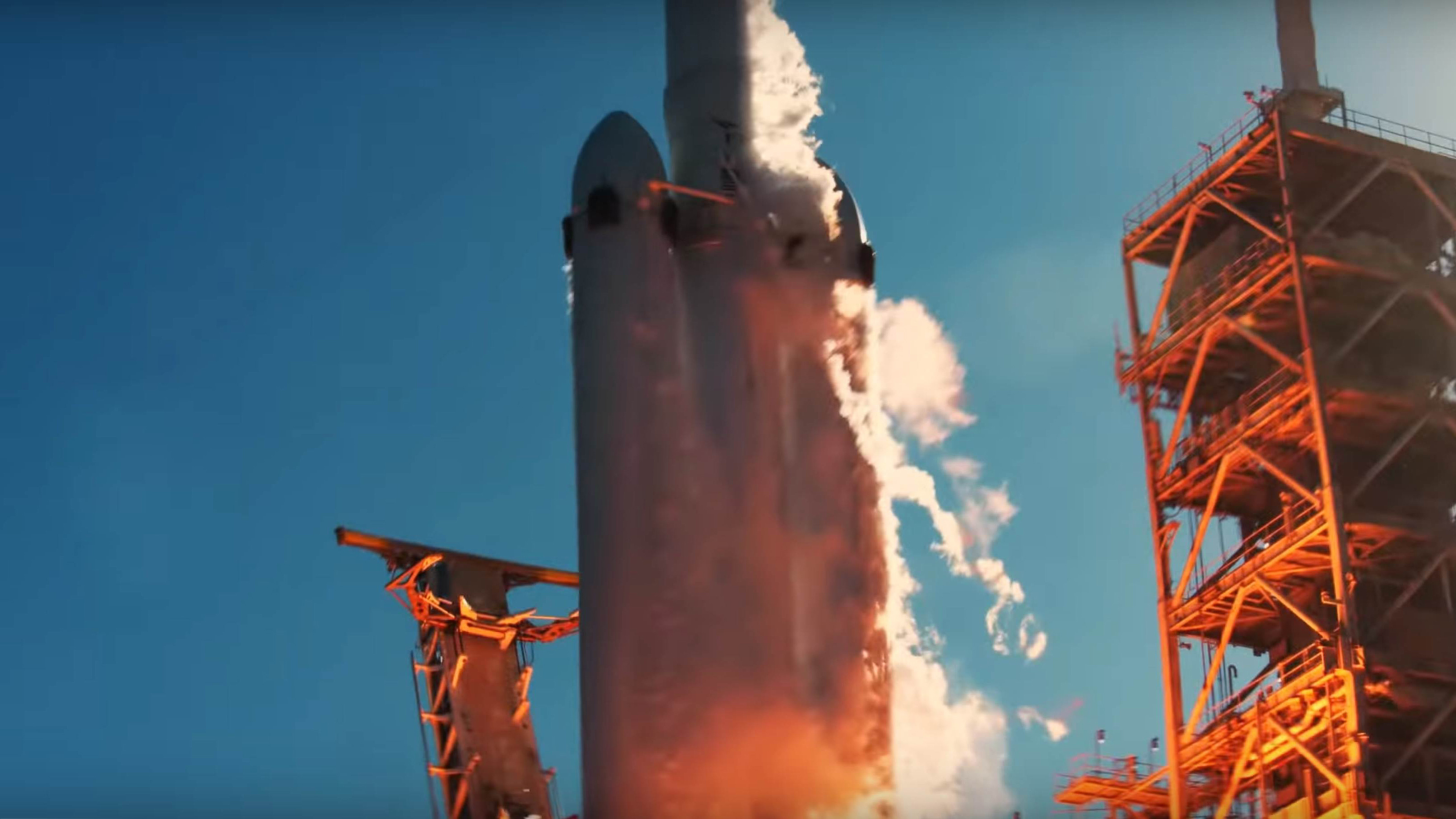 Falcon Heavy Flight 1 liftoff (SpaceX) 5