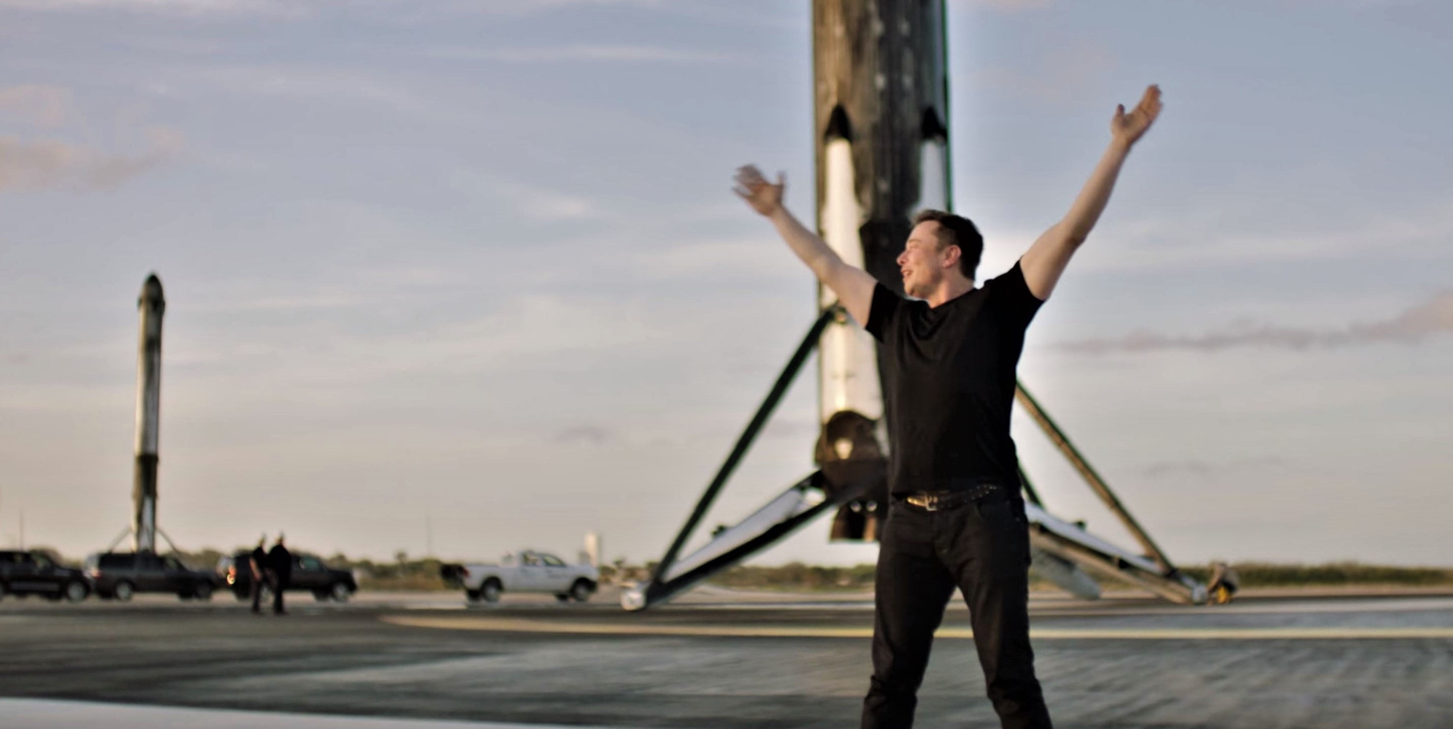 Spacex S Elon Musk Set For Starlink Launch Tesla Earnings Double Header