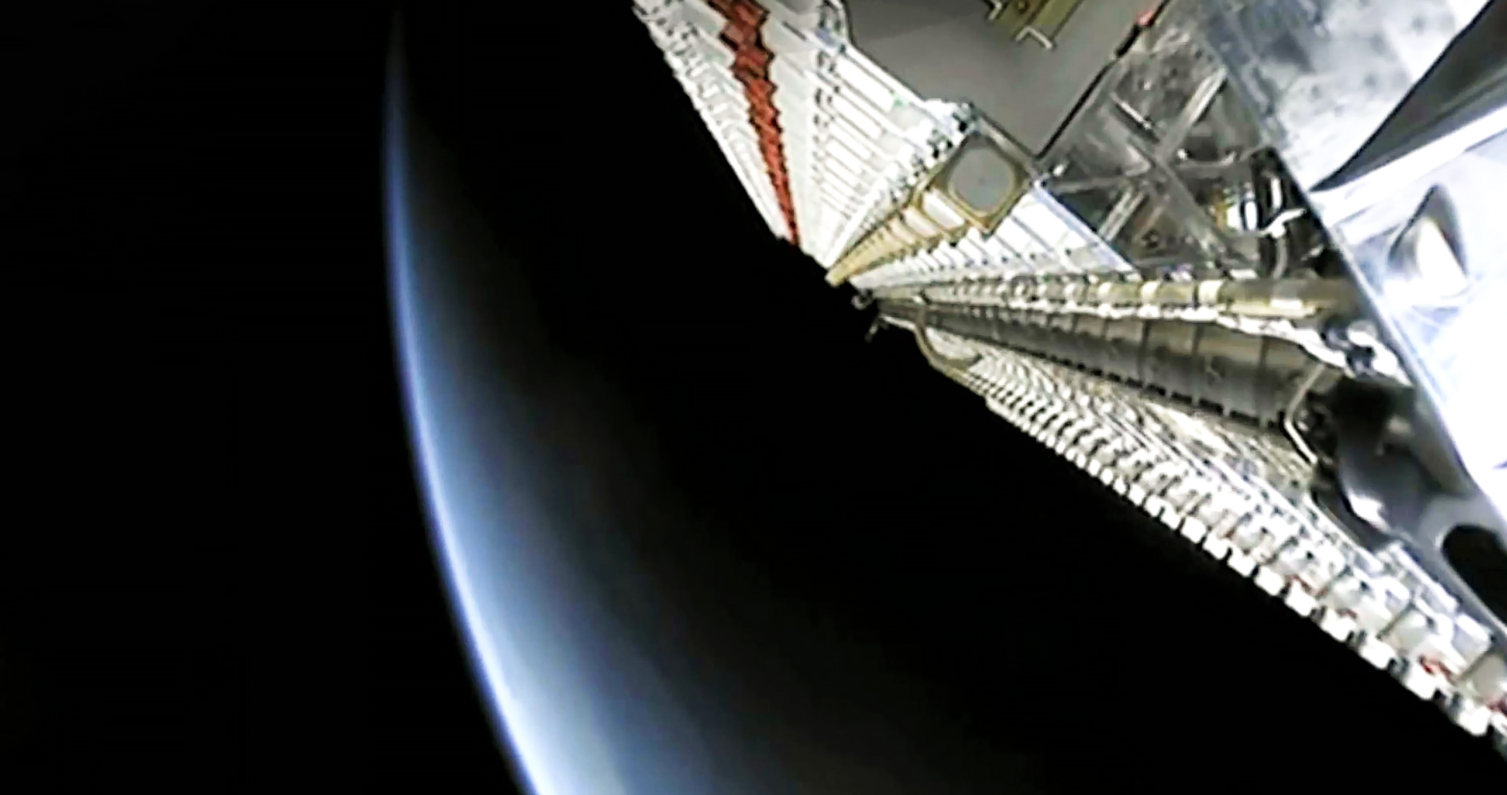 Starlink v0.9 in orbit (SpaceX) 3 edit
