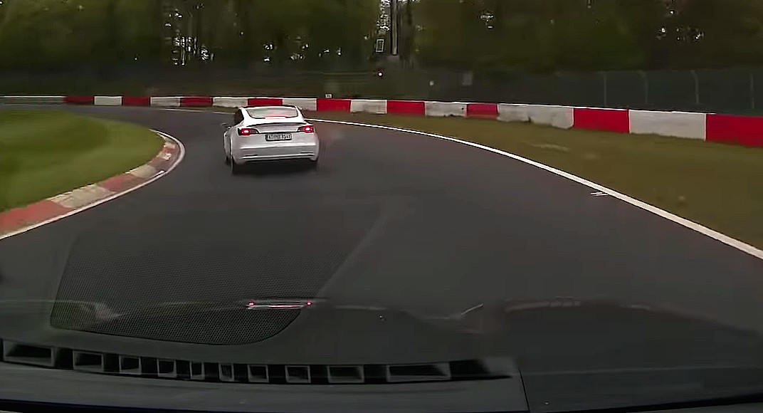 Tesla Model 3 Performance vs BMW M2 Competition Nurburgring