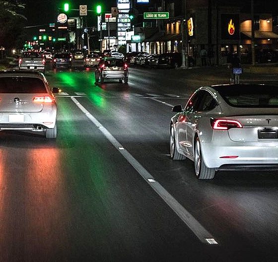 tesla-model-3-night-2a