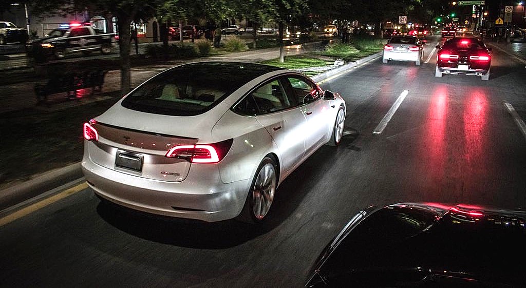 Tesla Model 3 owner files lawsuit over “phantom braking” issue