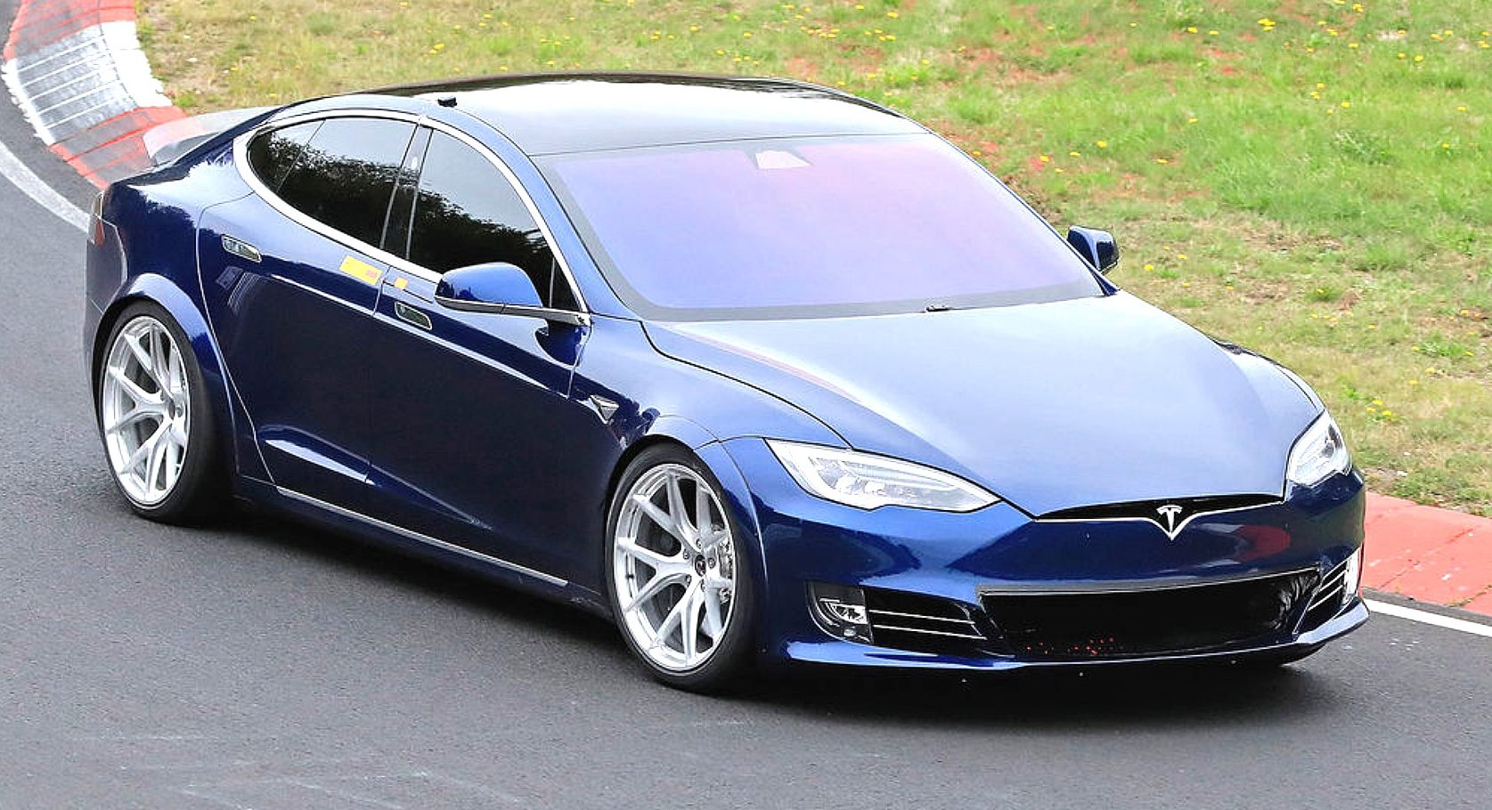 Tesla Model S Is Approaching A 400 Mile Range Says Elon Musk