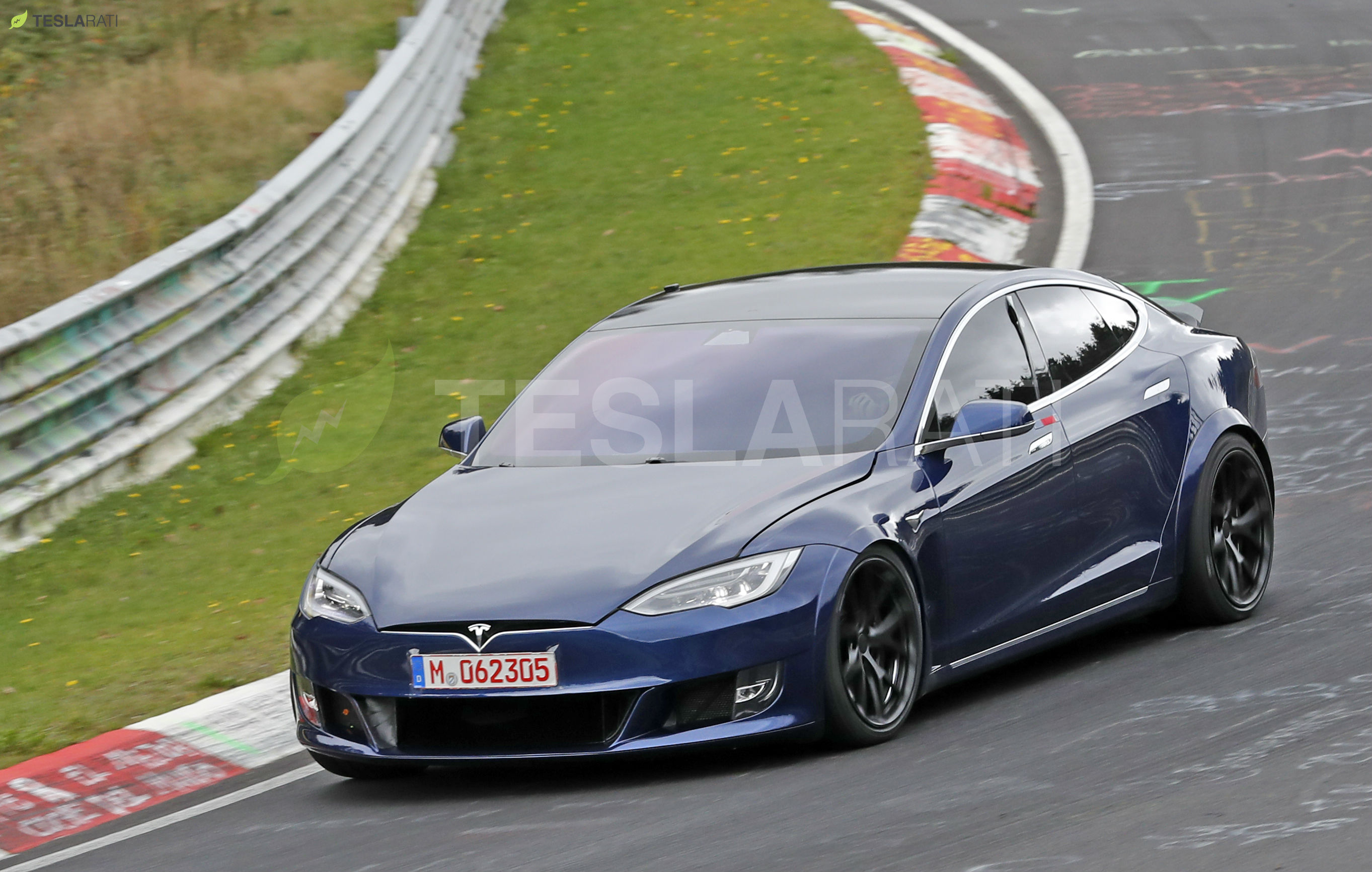 Blue Tesla Model S Plaid Nurburgring 11