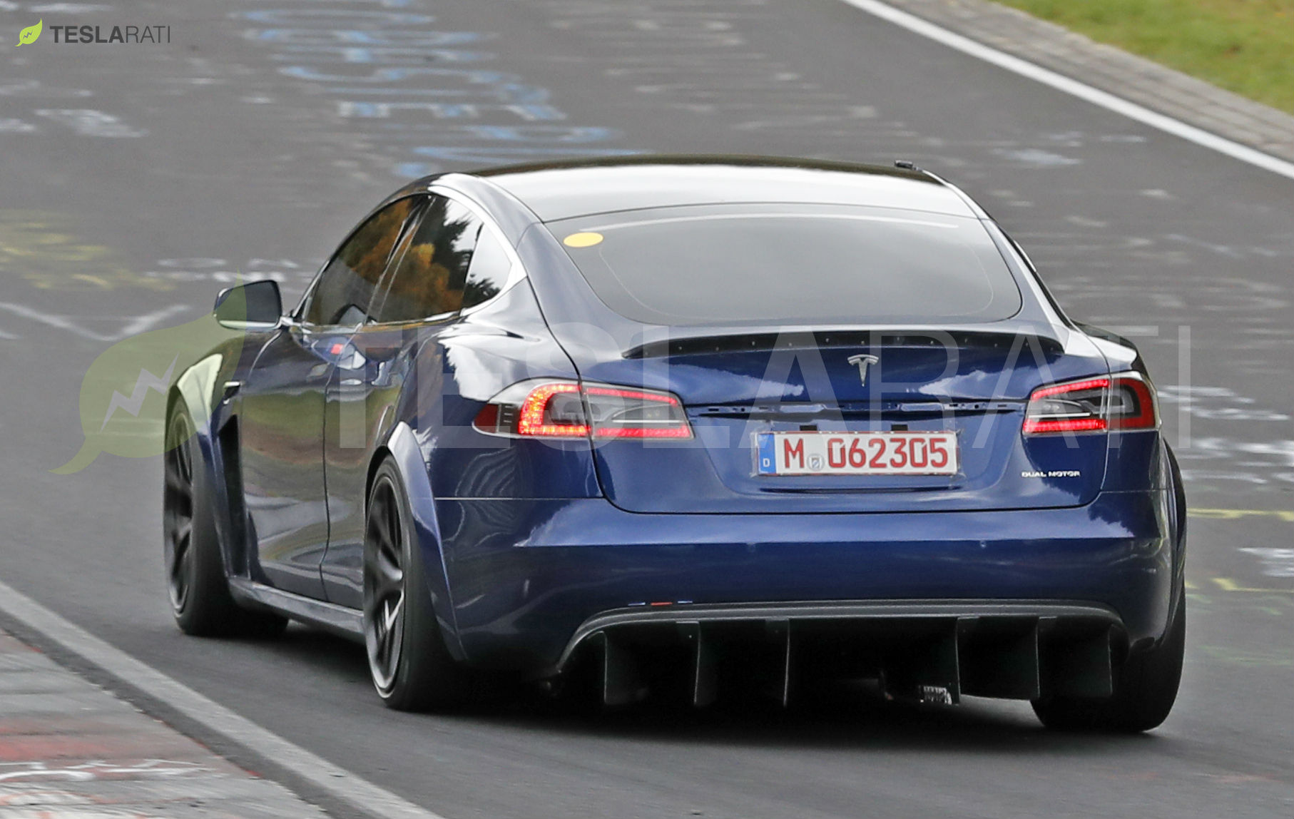 Download Tesla Model S Plaid May Be Required To Use A Parachute When Racing In Drag Strips The Car Gossip