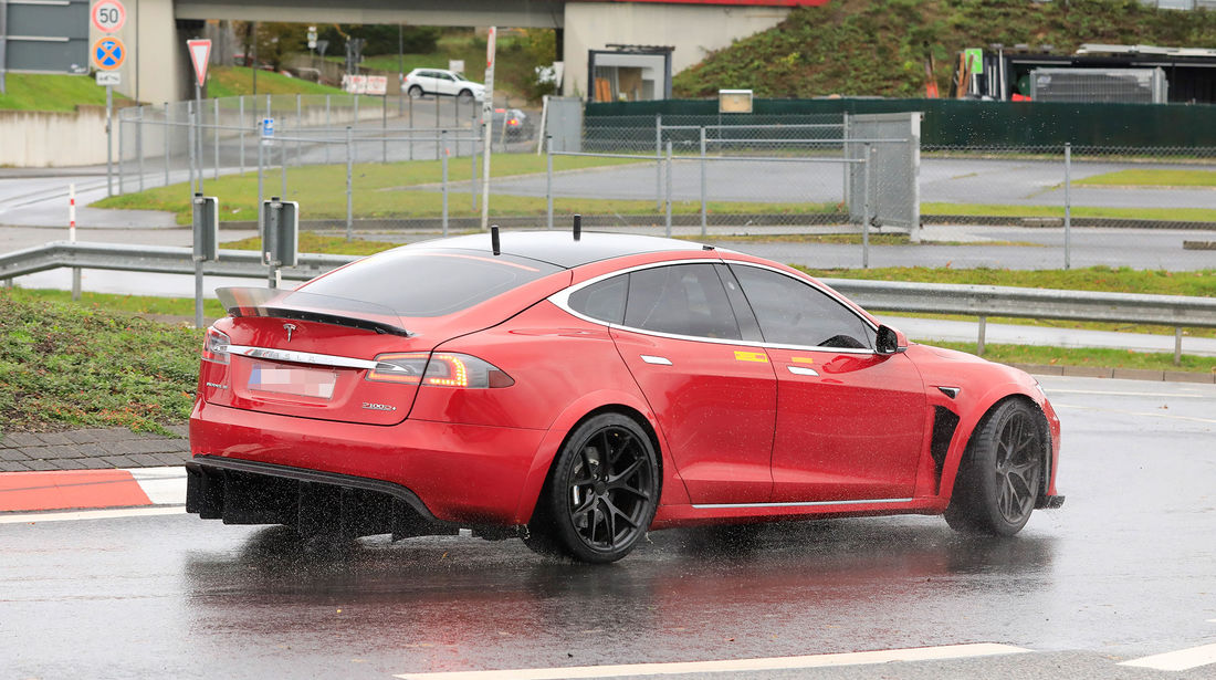 Download model-s-plaid-before-crash - TESLARATI