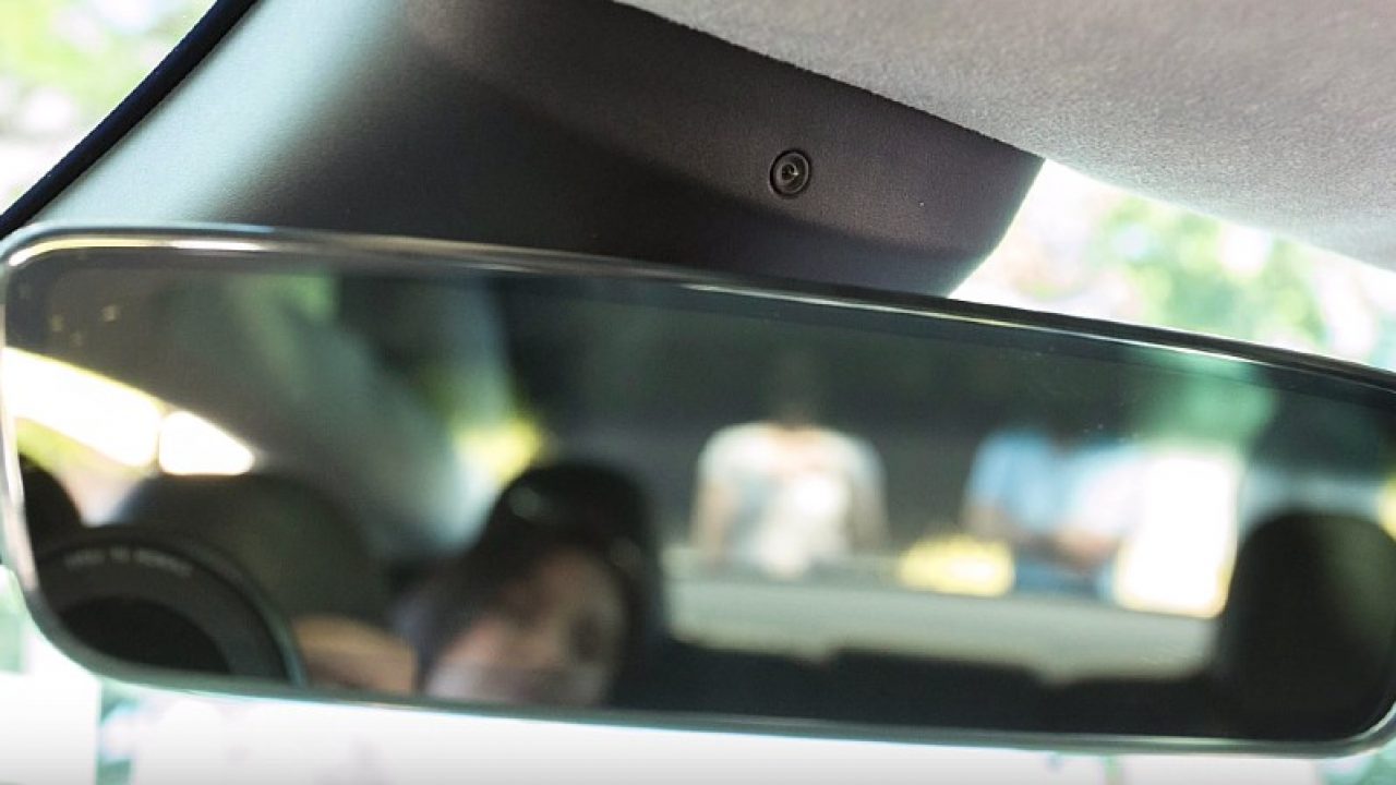 Interiérová kamera pre Tesla Autopilot (Foto: Teslarati)