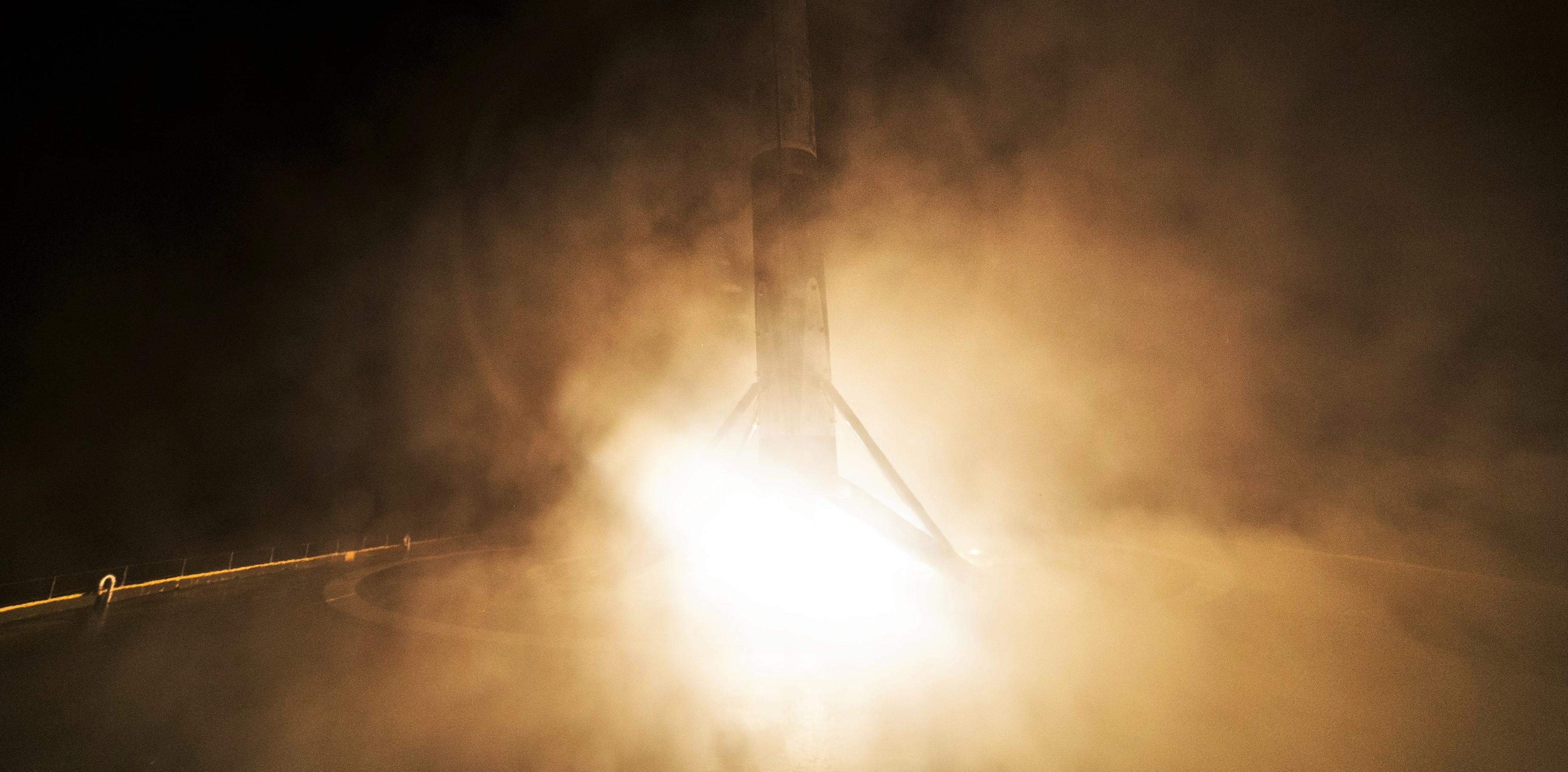 Falcon 9 B1048 PSN-6 landing OCISLY (SpaceX) crop 1