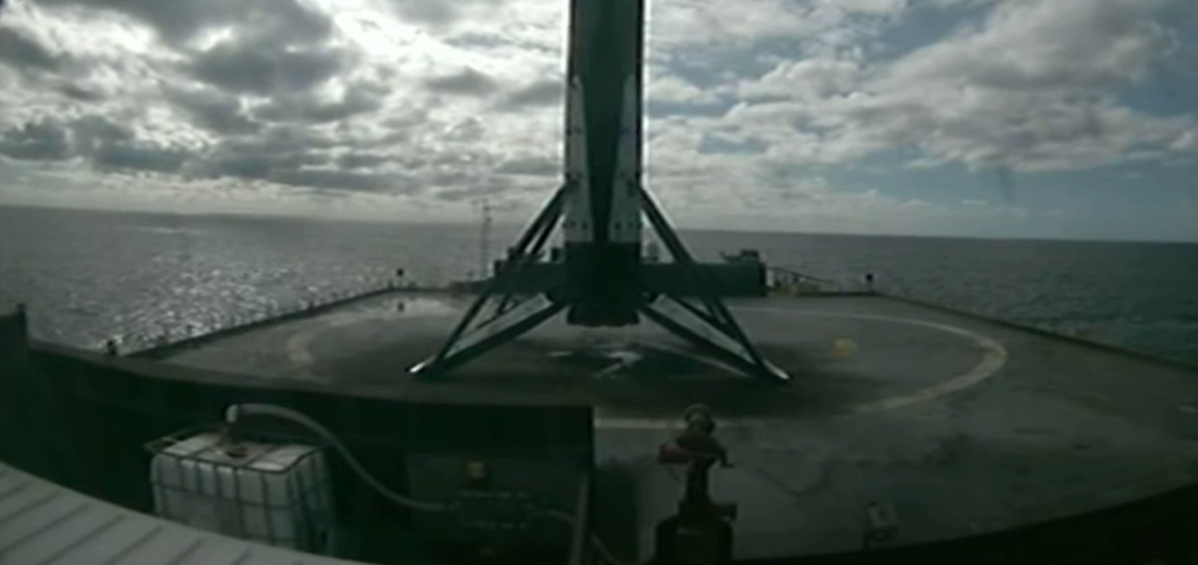 Starlink-1 v1.0 webcast (SpaceX) B1048 OCISLY landing 3 crop