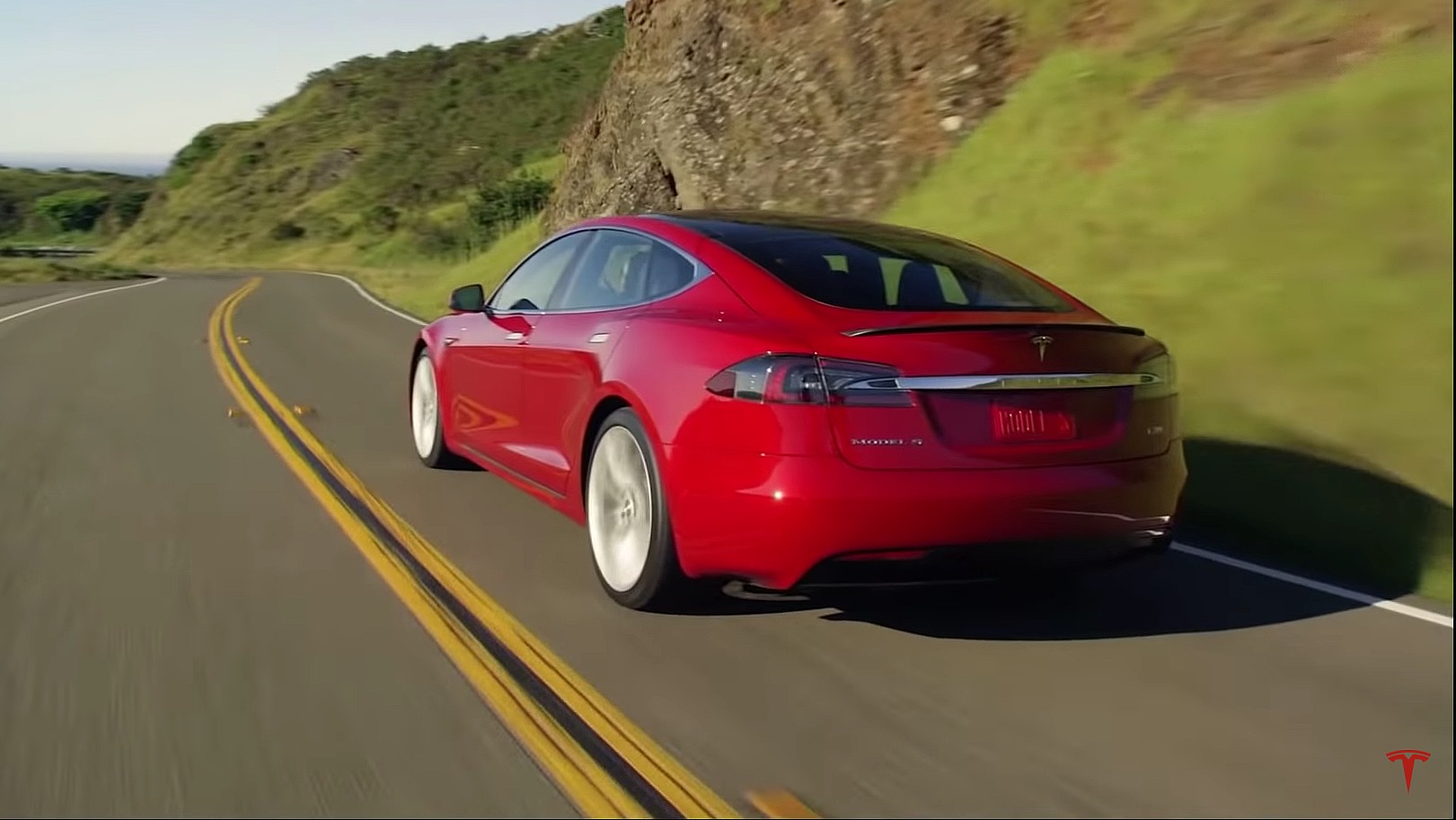 https://www.teslarati.com/wp-content/uploads/2019/11/tesla-model-s-3.jpg