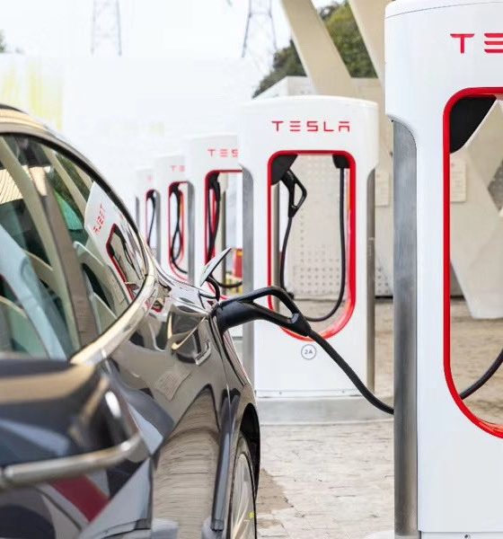 Tesla Model 3 charging at V3 Supercharger in Jinqiao, Shanghai