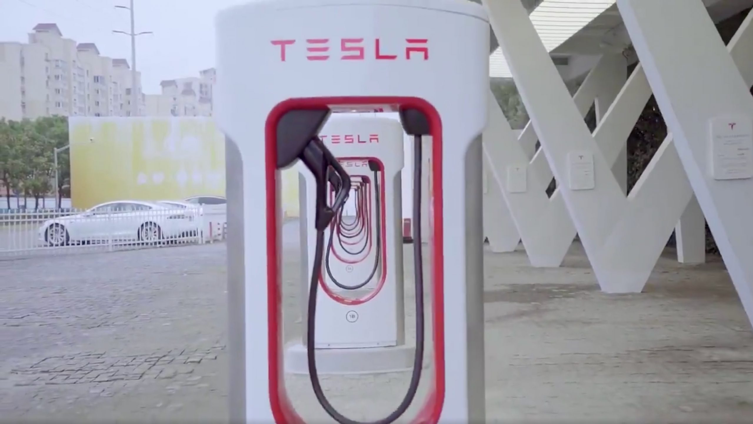 Tesla Supercharger V3 stalls