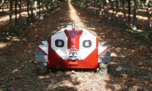 Hitch autonomous farming robot
