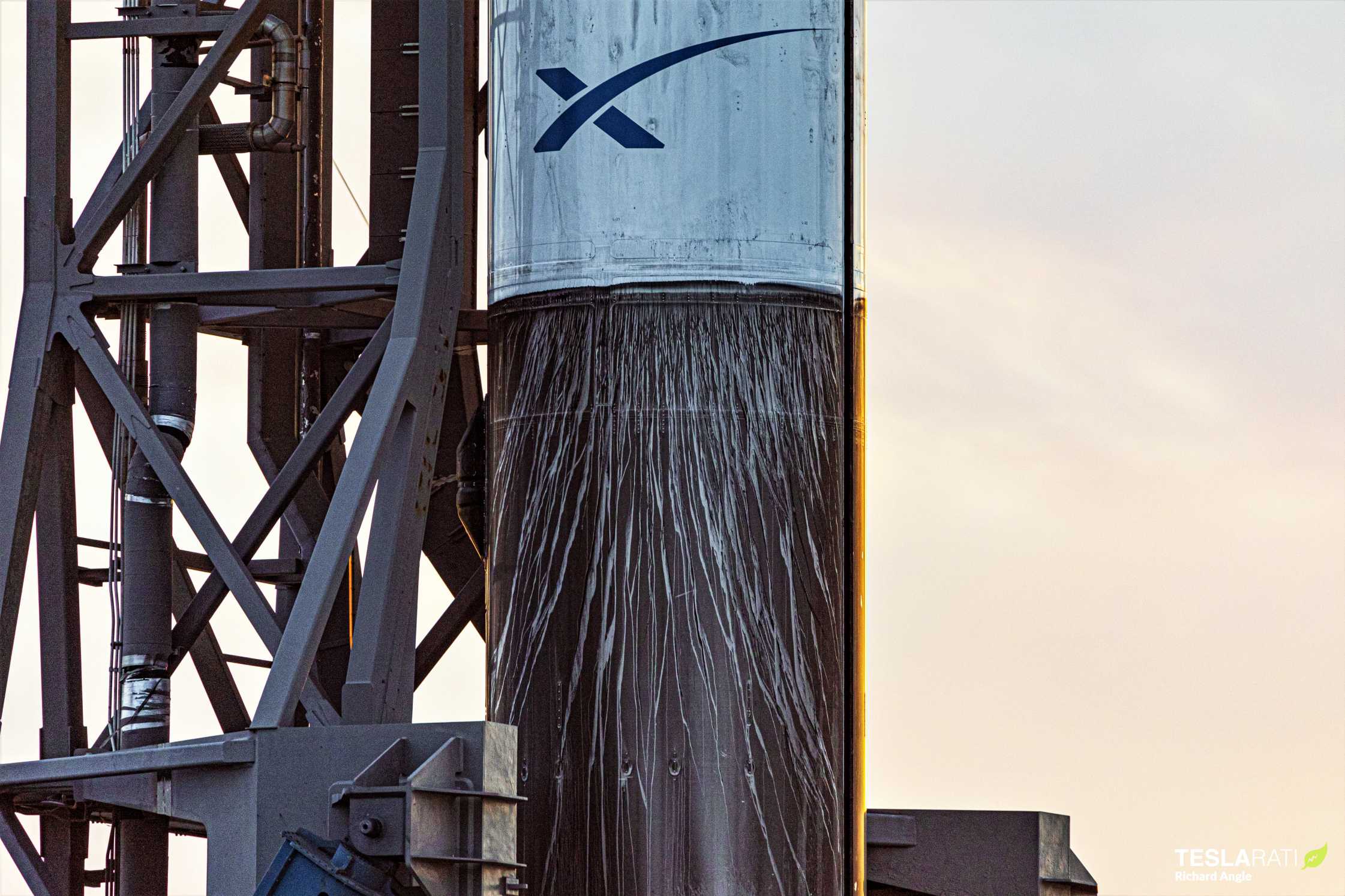 CRS-20 Dragon C112 Falcon 9 B1059 (Richard Angle) pre launch landing (4) edit (c)