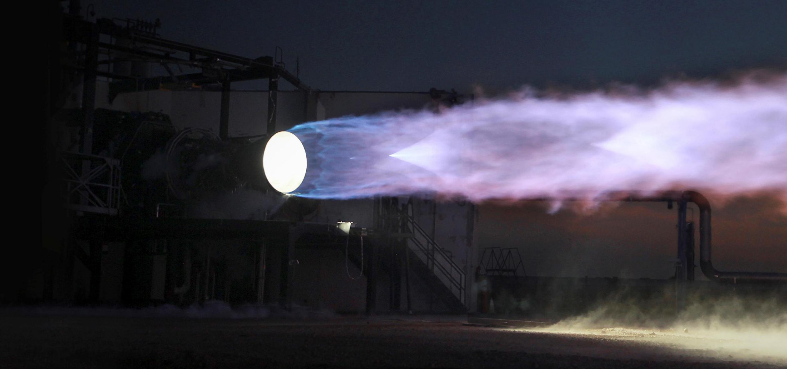 Starship 2019 (SpaceX) Raptor static fire 2X 1 crop (c)