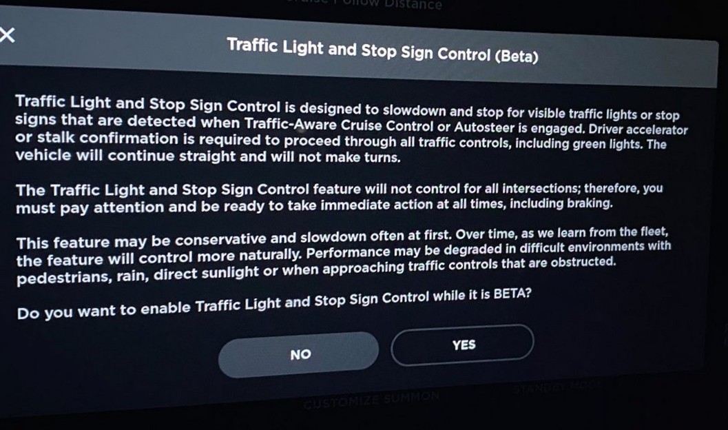 tesla-auto-stop-sign-confirm