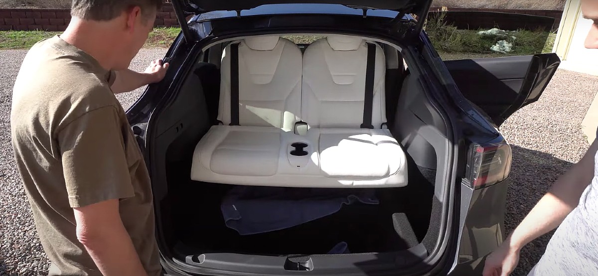 7 Seater Tesla Model S Inside – Electric Vehicle