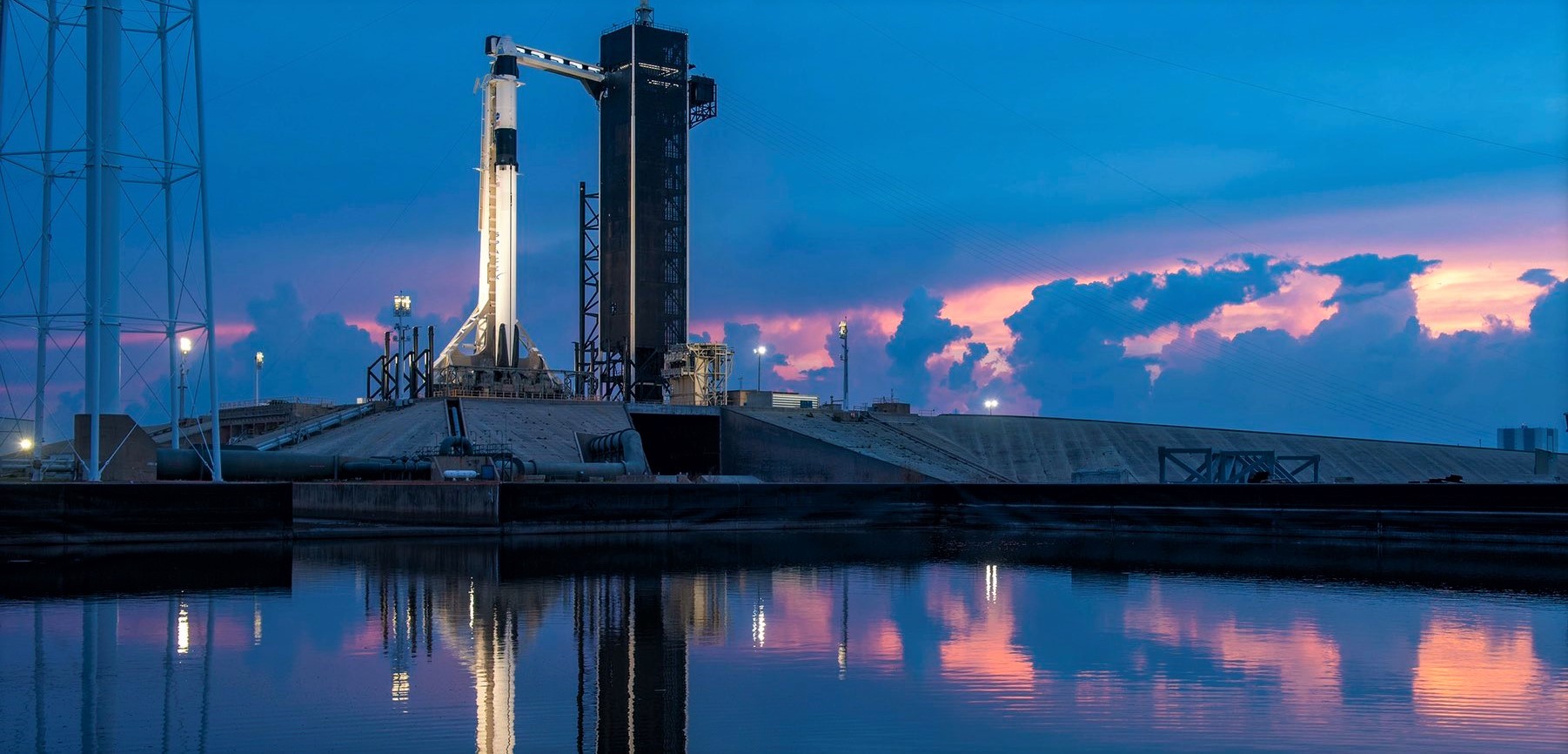 https://www.teslarati.com/wp-content/uploads/2020/05/Crew-Dragon-C206-F9-B1058-Demo-2-39A-052620-SpaceX-1-crop.jpg