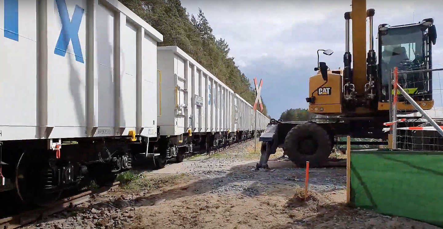 Tesla's trains at the Giga Berlin site. The trains will transport gravel to the site, allowing for the installation of temporary construction roads.