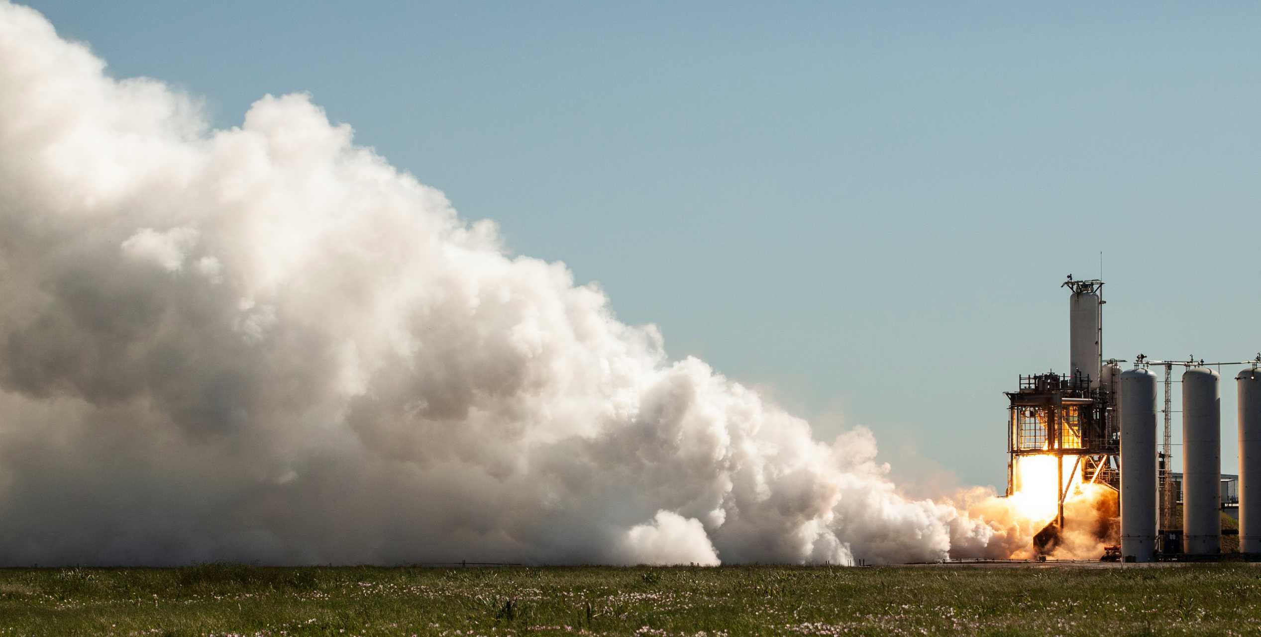Crew-1 Falcon 9 S2 MVac static fire April 2020 (SpaceX) 1 crop 1 (c)