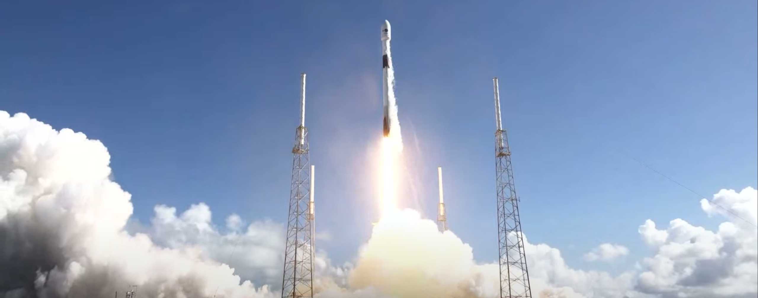 ANASIS II Falcon 9 B1058 LC-40 072020 (SpaceX) liftoff 1 (c)
